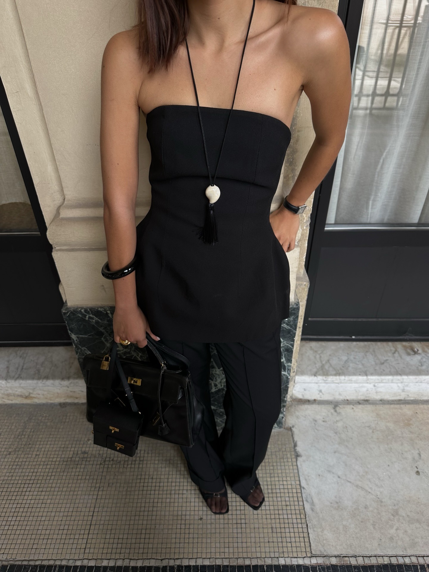 wekyqxjzutn55329czlskl Woman wearing peplum top as a spring 2026 trend.